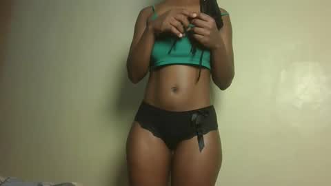 Snapshot of sexywinn chatting on 11-29-25, 07:33 sexywinn online show from 11-29-25, 07:33