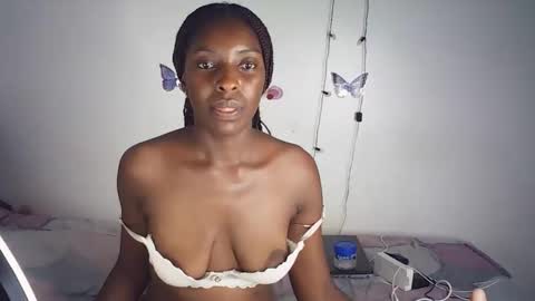 Snapshot of sexyypie chatting on 02-09-26, 08:24 sexyypie online show from 02-09-26, 08:24