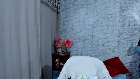 Liz online show from 10-22-25, 06:57