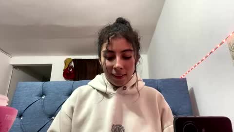 shadow_velvet online show from 11-22-25, 07:18