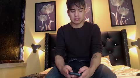 Snapshot of shadows_of_garden chatting on 11-27-25, 06:54 shadows online show from 11-27-25, 06:54