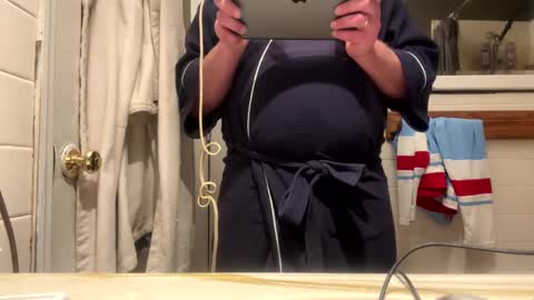 Snapshot of shadystl chatting on 01-27-25, 07:45 shadystl online show from 01-27-25, 07:45