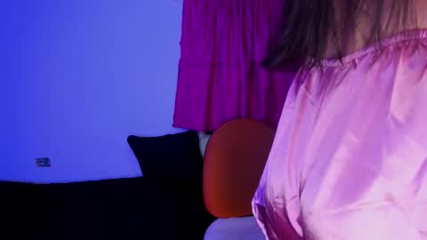 Shaira Clark online show from 10-08-25, 05:49