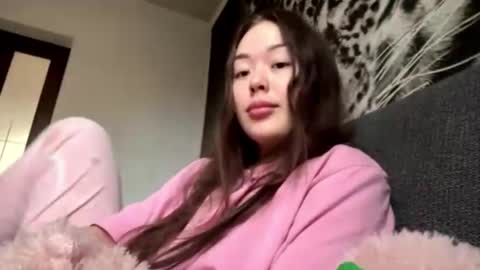 Hana online show from 11-26-25, 03:29