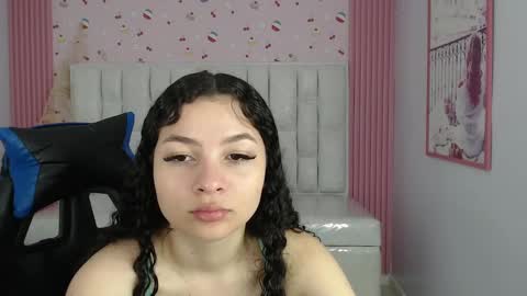 Snapshot of shalon_diaz_sub chatting on 10-11-25, 01:31 Shalon online show from 10-11-25, 01:31