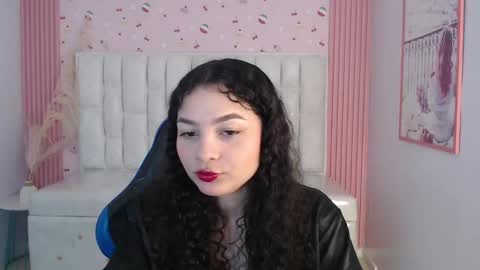 Snapshot of shalon_diaz_sub chatting on 10-17-25, 02:41 Shalon online show from 10-17-25, 02:41