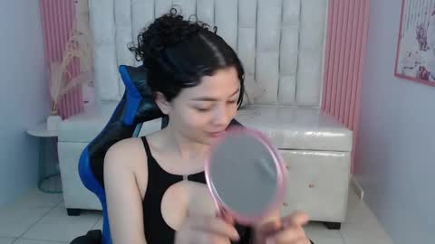 Snapshot of shalon_diaz_sub chatting on 10-18-25, 01:23 Shalon online show from 10-18-25, 01:23