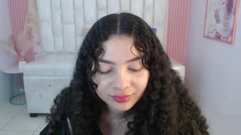 Snapshot of shalon_diaz_sub chatting on 10-31-25, 05:58 Shalon online show from 10-31-25, 05:58