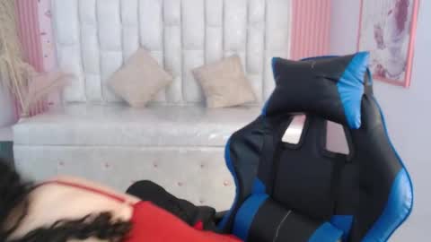 Snapshot of shalon_diaz_sub chatting on 11-17-25, 01:06 Shalon online show from 11-17-25, 01:06