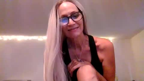 Shaman Woman online show from 10-06-25, 04:26