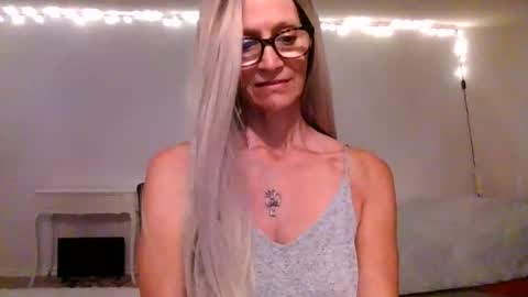 Shaman Woman online show from 10-20-25, 05:35