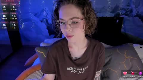 Snapshot of shameles_pussy chatting on 01-19-25, 05:58 shameles_pussy online show from 01-19-25, 05:58