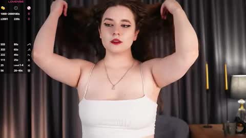 Snapshot of shandejarnett chatting on 11-04-25, 11:20 Maya3 online show from 11-04-25, 11:20