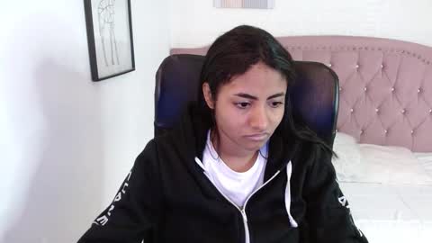 Snapshot of shaneelle chatting on 11-01-25, 03:08 shanelle online show from 11-01-25, 03:08