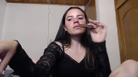 Snapshot of shanel_lozano chatting on 09-13-25, 11:04 shanel_lozano online show from 09-13-25, 11:04