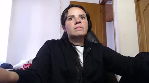 Snapshot of shanel_lozano chatting on 09-25-25, 08:01 shanel_lozano online show from 09-25-25, 08:01