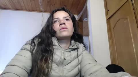 Snapshot of shanel_lozano chatting on 10-03-25, 04:26 shanel_lozano online show from 10-03-25, 04:26