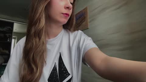 Snapshot of shanikaterwey chatting on 02-08-26, 07:01 Shanika online show from 02-08-26, 07:01