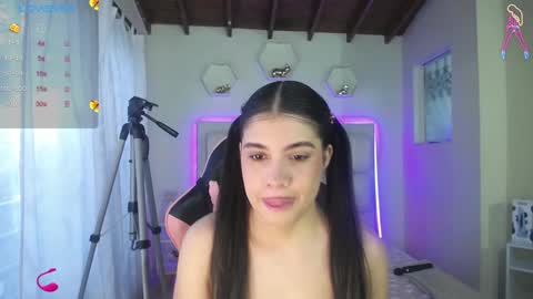 Shana online show from 01-14-25, 01:17