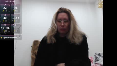 Snapshot of shannon07 chatting on 03-09-26, 08:46 Shannon07 online show from 03-09-26, 08:46