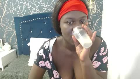 shanntall_tk online show from 03-03-25, 12:05