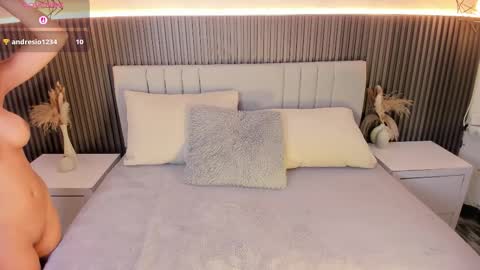 SHANON online show from 09-25-25, 07:28