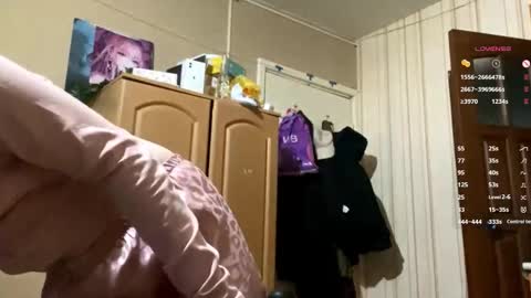 Kristin online show from 10-29-25, 07:54