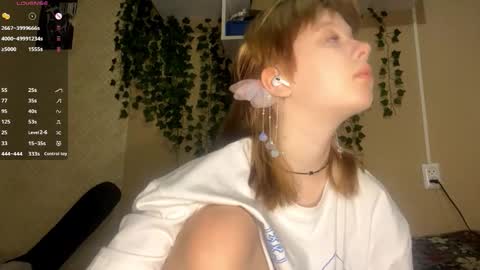 Kristin online show from 11-08-25, 03:07