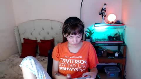 SHANTA FOX  s online show from 01-06-25, 03:09