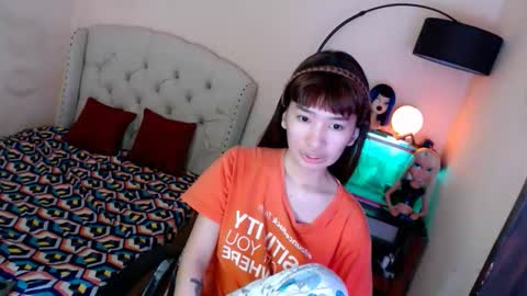 SHANTA FOX  s online show from 10-29-25, 12:35