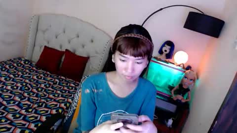 SHANTA FOX  s online show from 11-04-25, 01:32