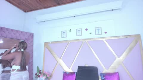 shantallfoxxie online show from 12-21-25, 12:45