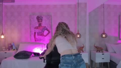 Shantal online show from 02-22-25, 11:02