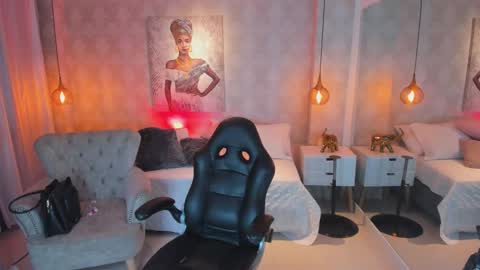 Snapshot of shantalll__ chatting on 01-08-26, 10:50 Shantal online show from 01-08-26, 10:50