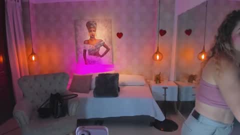 Snapshot of shantalll__ chatting on 02-25-26, 10:58 Shantal online show from 02-25-26, 10:58