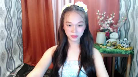 Snapshot of shantel_xx chatting on 12-27-24, 10:45 Shantel online show from 12-27-24, 10:45