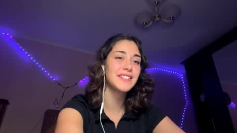 Snapshot of shantellemagnotta chatting on 10-29-25, 09:16 Shantel online show from 10-29-25, 09:16