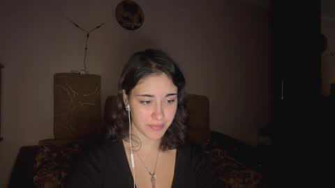 Snapshot of shantellemagnotta chatting on 11-24-25, 09:25 Shantel online show from 11-24-25, 09:25