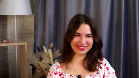 Snapshot of shapasser chatting on 10-13-25, 01:16 Ivy online show from 10-13-25, 01:16