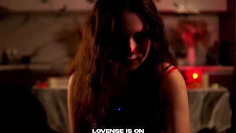 Snapshot of shapasser chatting on 10-31-25, 02:45 Ivy online show from 10-31-25, 02:45