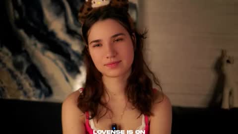 Snapshot of shapasser chatting on 11-02-25, 01:52 Ivy online show from 11-02-25, 01:52