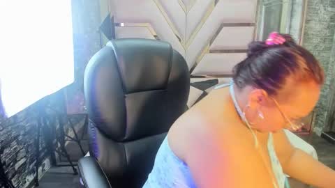 Snapshot of shara_oz chatting on 02-08-26, 02:59 Shara Oz online show from 02-08-26, 02:59