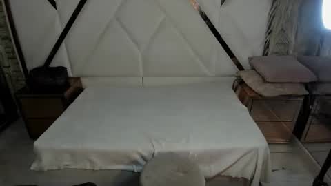 Snapshot of shara_oz chatting on 02-14-26, 03:14 Shara Oz online show from 02-14-26, 03:14