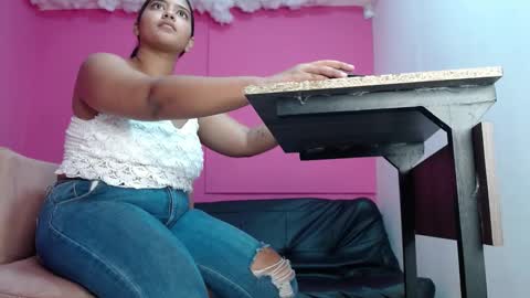 Sharlot online show from 10-21-25, 12:17