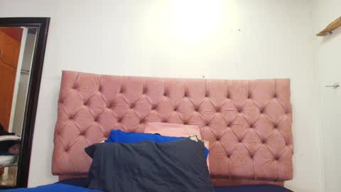 Sharlott online show from 12-31-24, 12:15