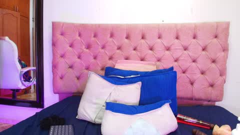 Sharlott online show from 01-09-25, 06:04