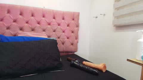 Sharlott online show from 01-20-25, 11:56