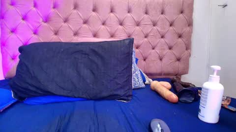 Sharlott online show from 01-24-25, 03:02