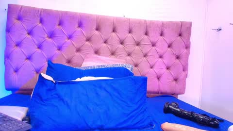 Sharlott online show from 01-30-25, 02:58