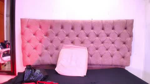 Sharlott online show from 01-31-25, 11:56